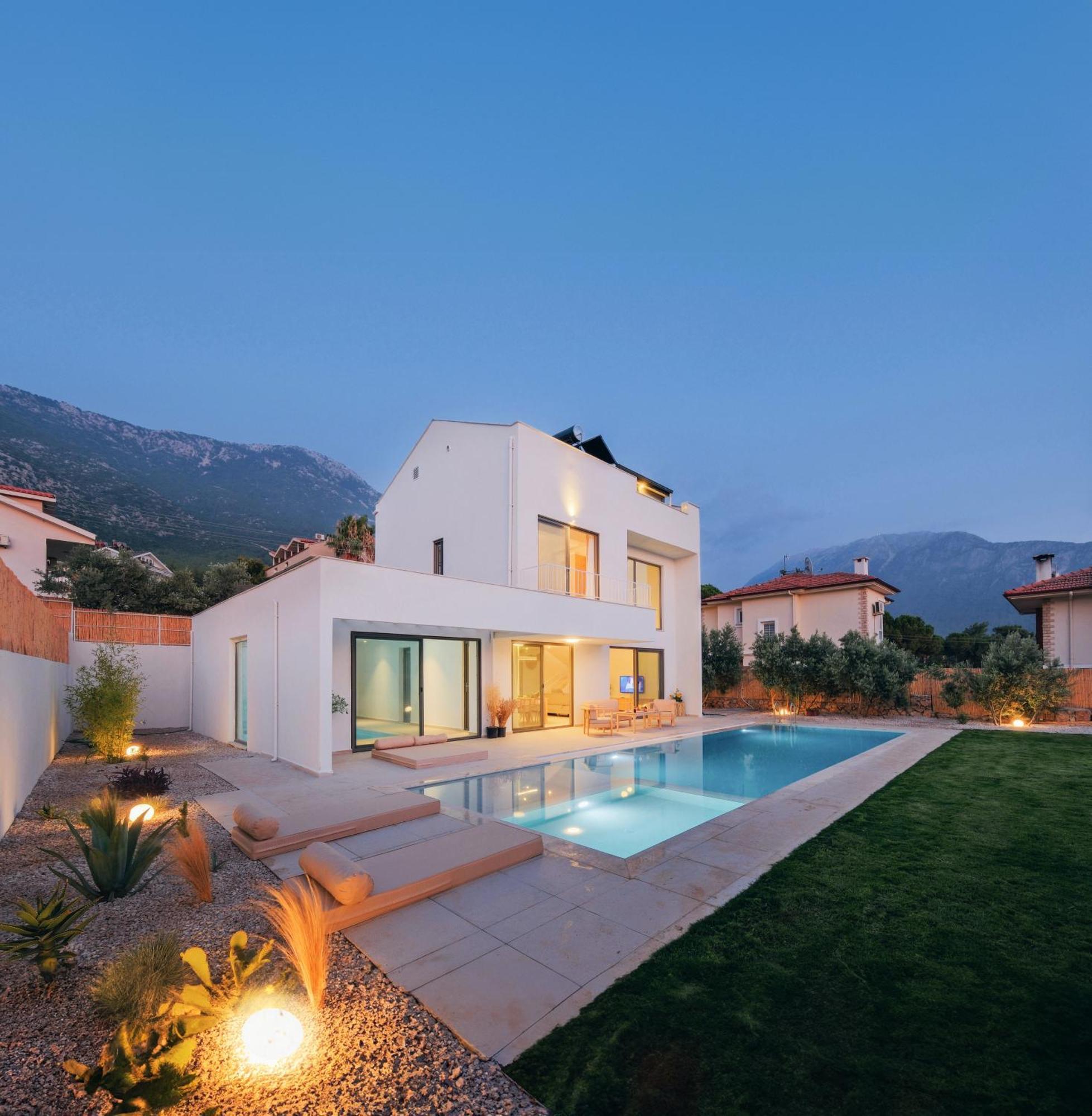 Villa Neo With 2 Private Pools, Bbq, Jacuzzi And Sauna Fethiye Bagian luar foto